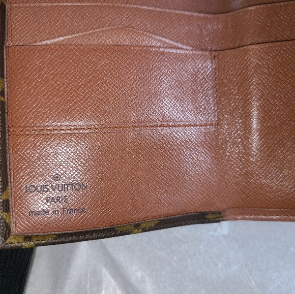 Louis Vuitton Wallet - Picture 6 of 9